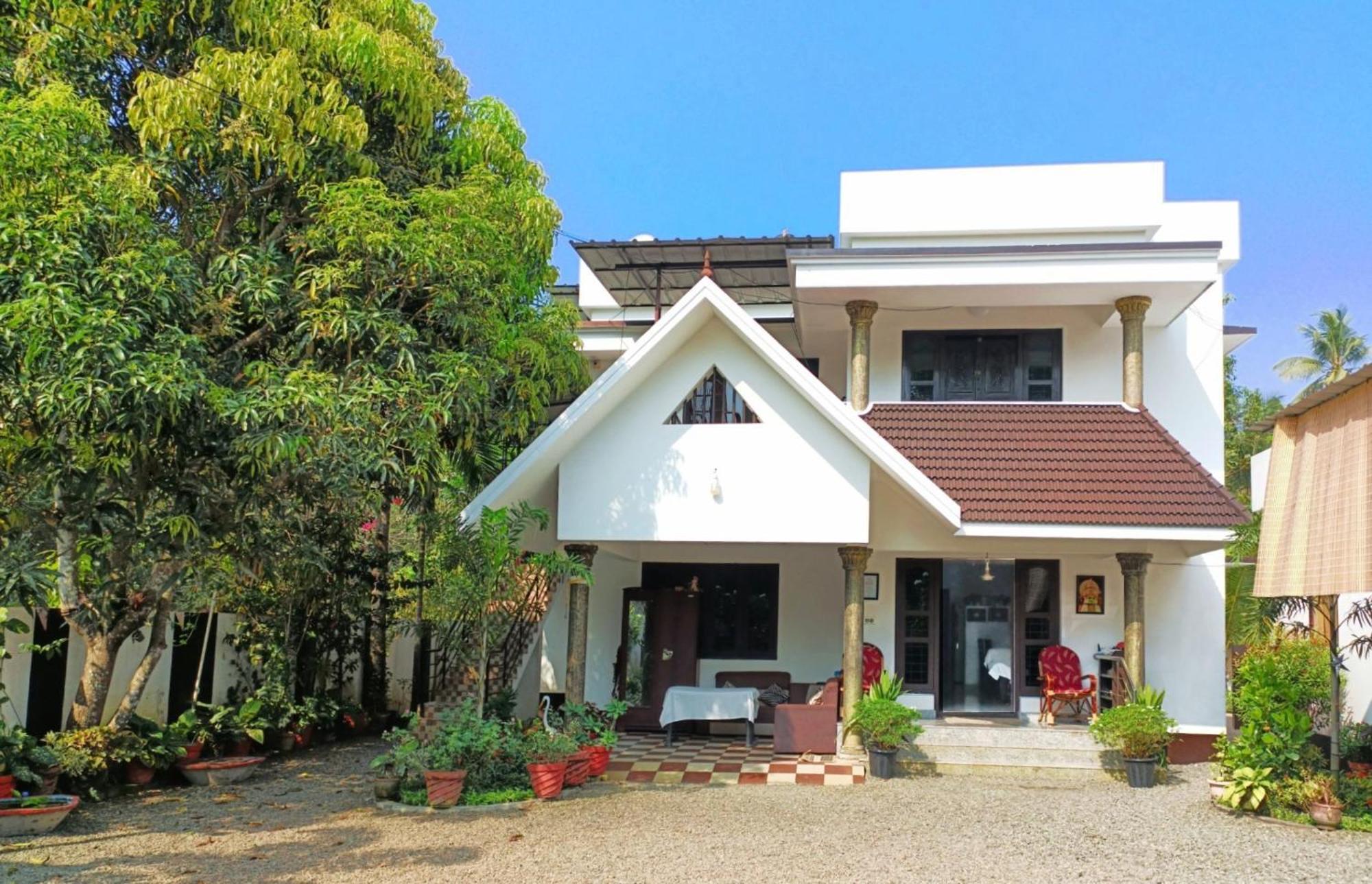 Alma Homestay Mararikulam Bagian luar foto