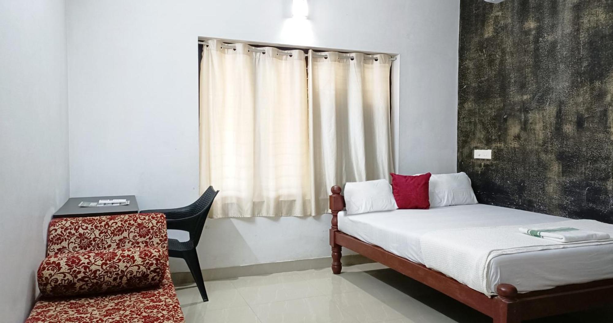 Alma Homestay Mararikulam Bagian luar foto