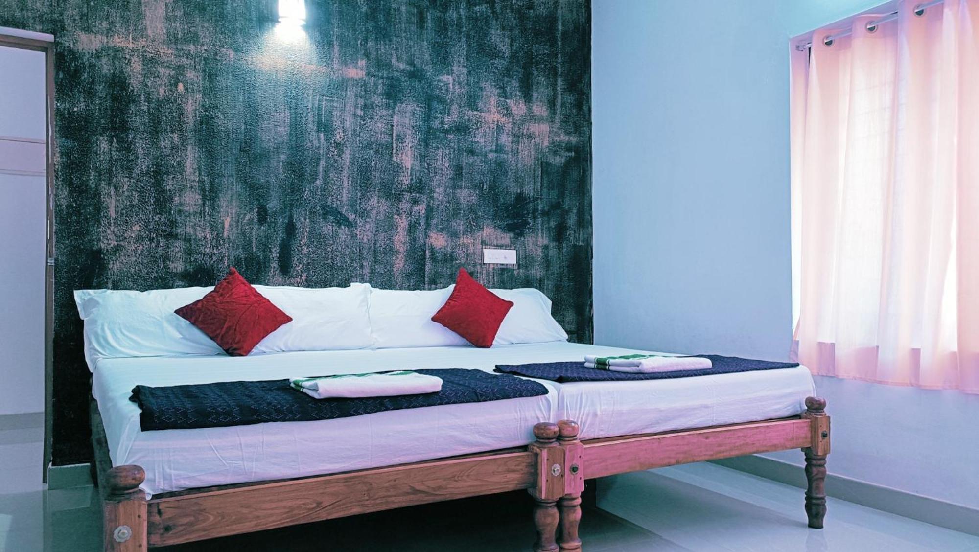 Alma Homestay Mararikulam Bagian luar foto
