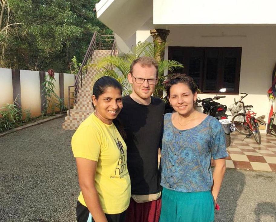 Alma Homestay Mararikulam Bagian luar foto