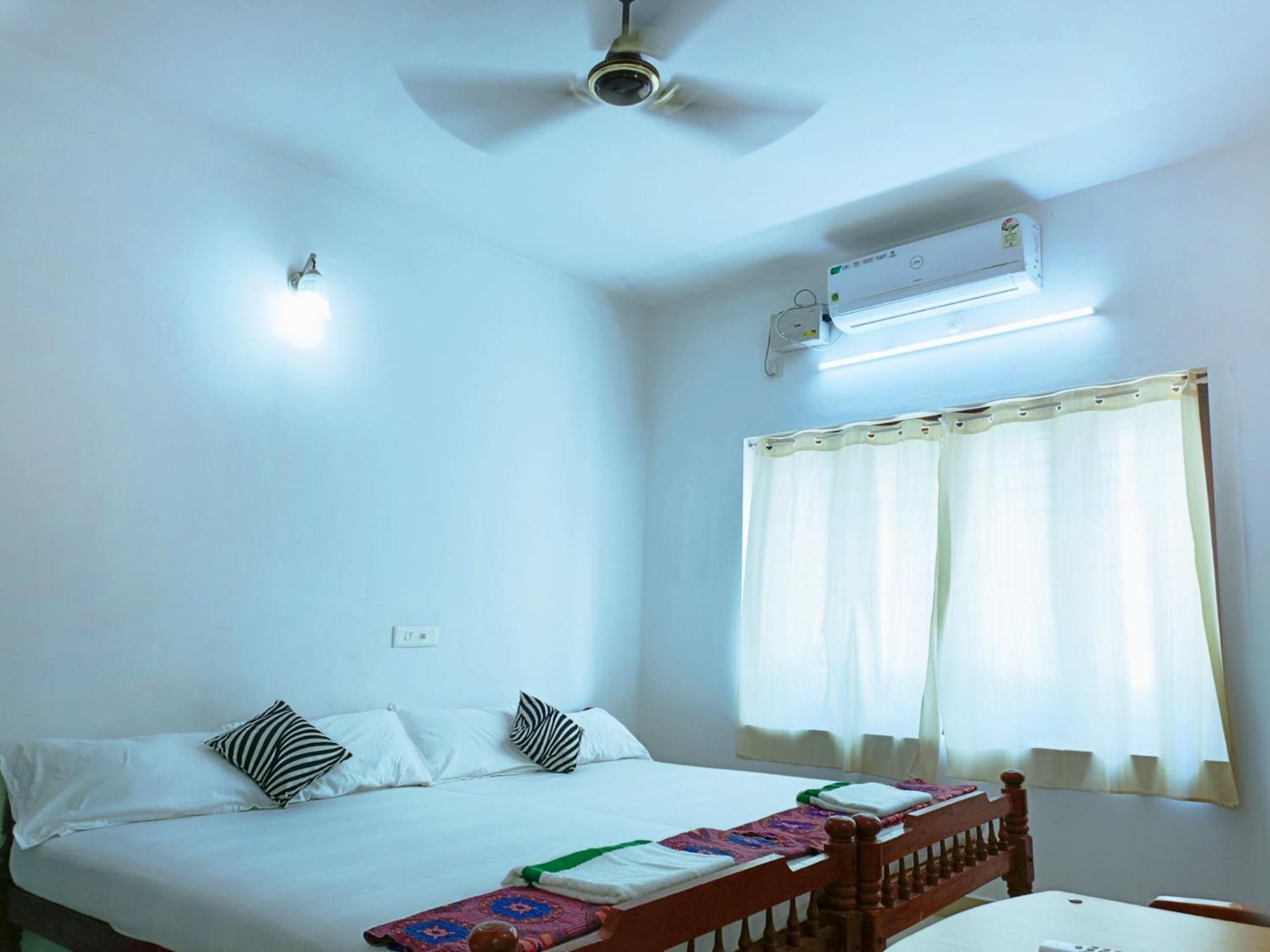Alma Homestay Mararikulam Bagian luar foto