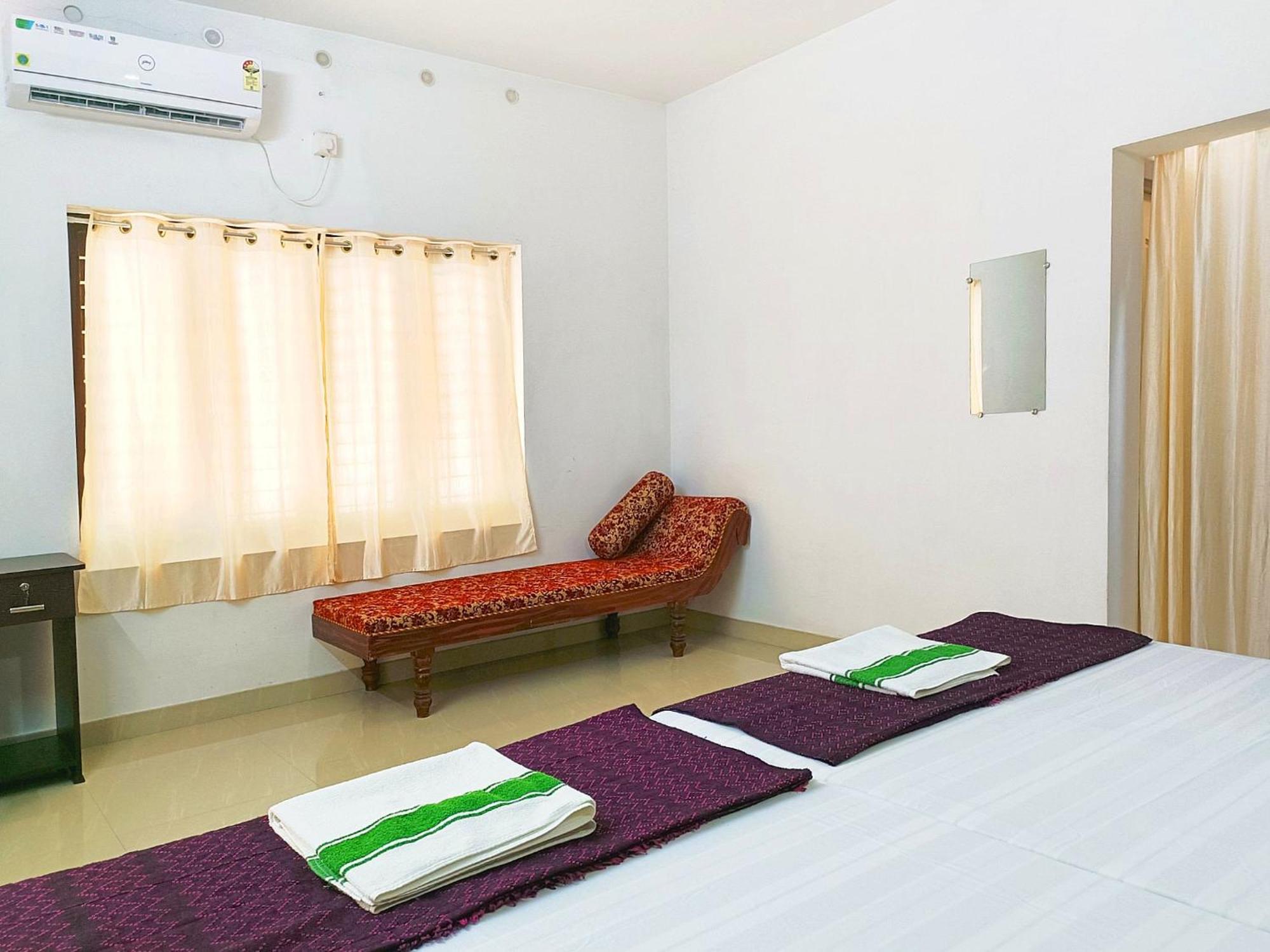 Alma Homestay Mararikulam Bagian luar foto