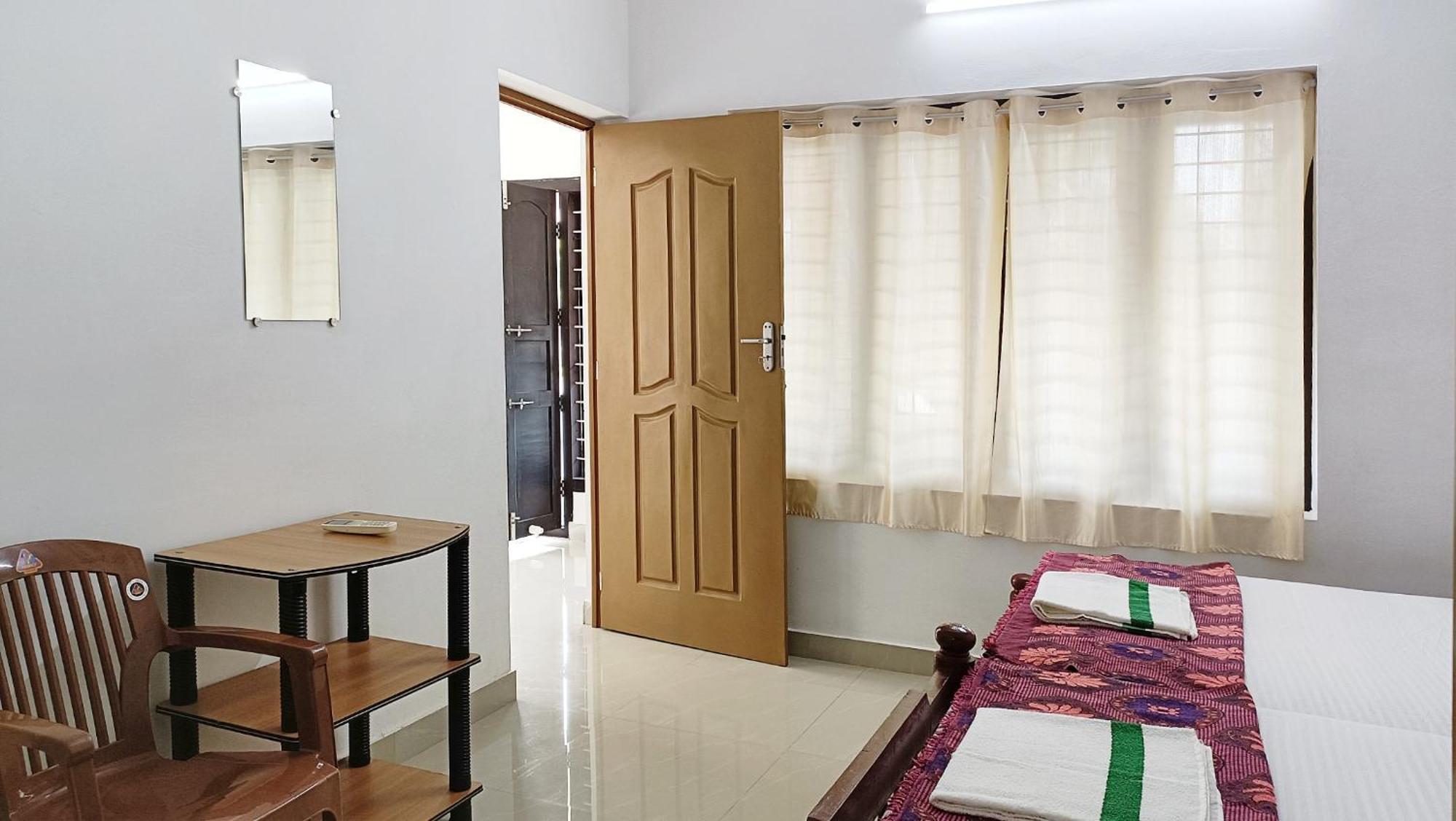 Alma Homestay Mararikulam Bagian luar foto