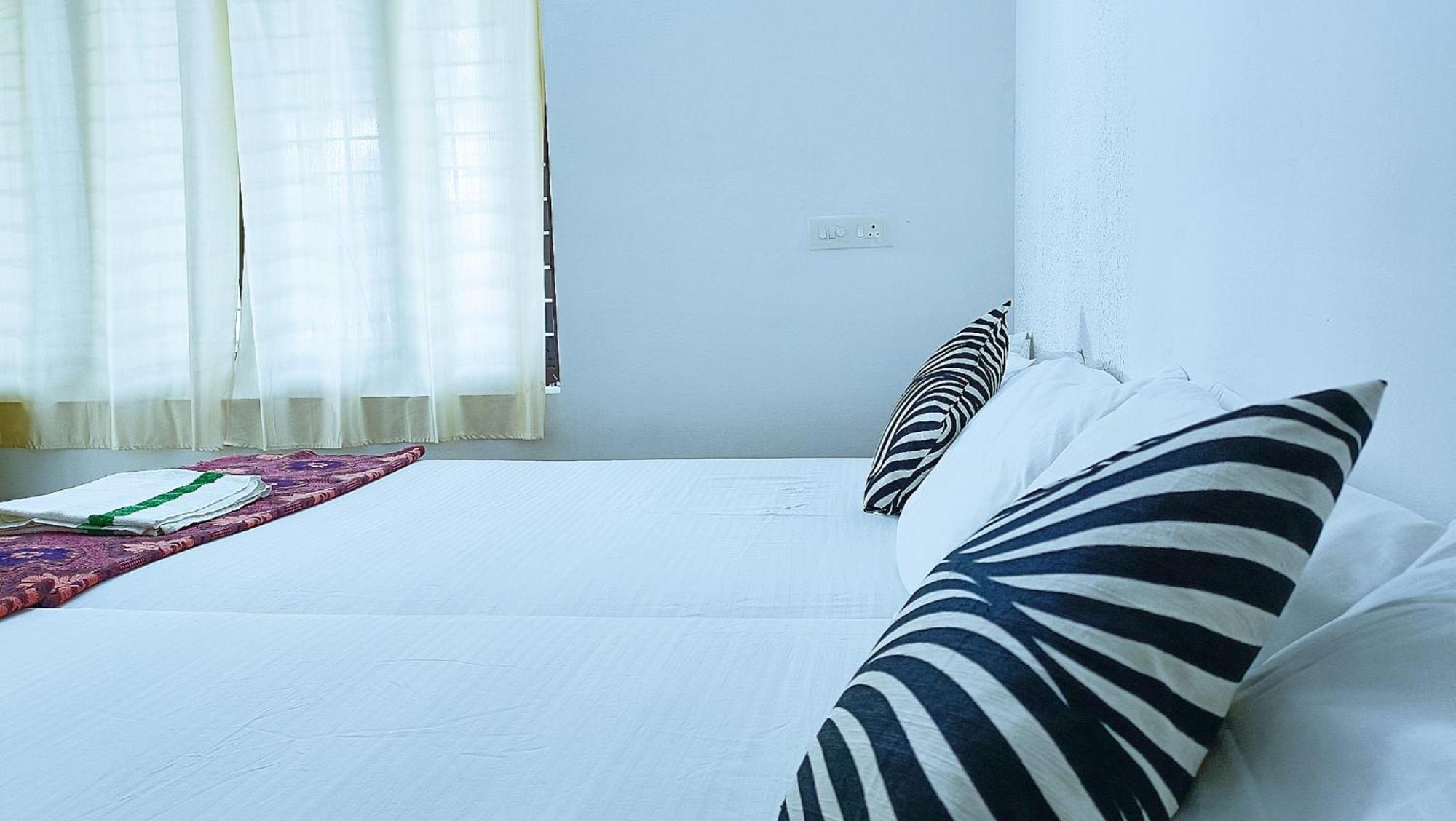 Alma Homestay Mararikulam Bagian luar foto