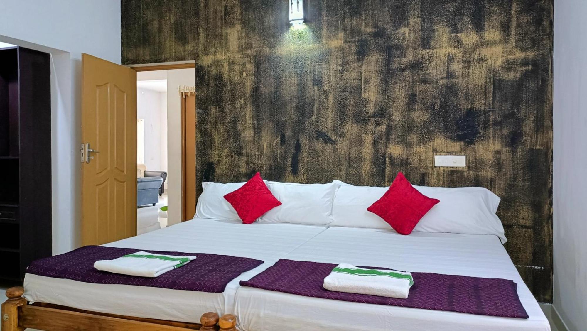 Alma Homestay Mararikulam Bagian luar foto