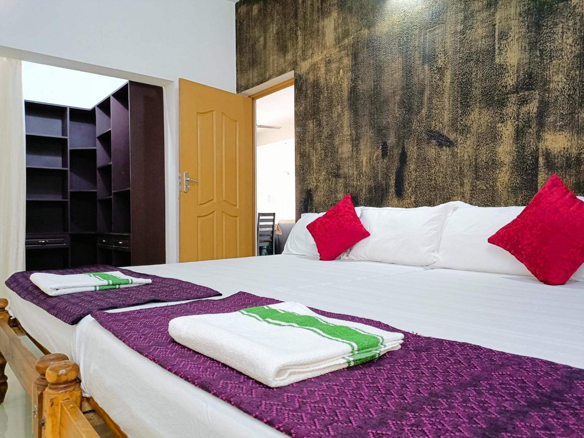 Alma Homestay Mararikulam Bagian luar foto