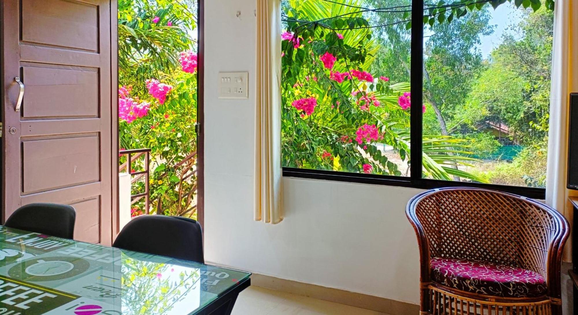 Alma Homestay Mararikulam Bagian luar foto