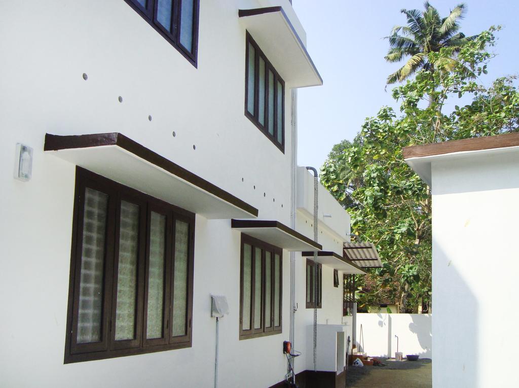 Alma Homestay Mararikulam Bagian luar foto
