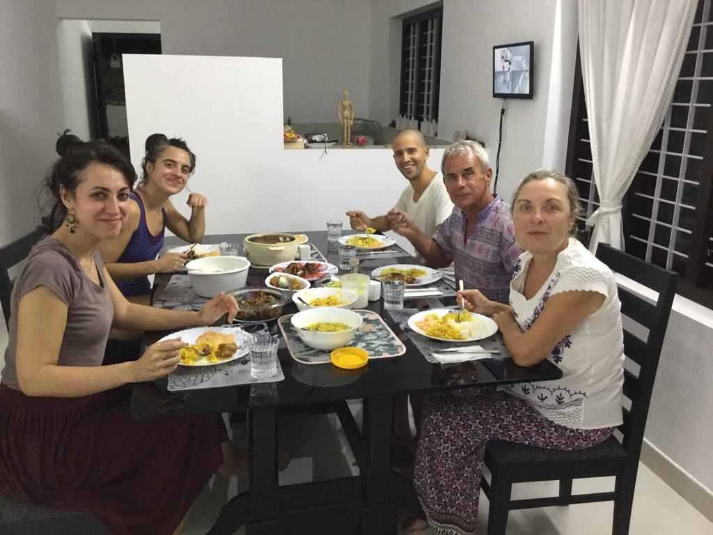 Alma Homestay Mararikulam Bagian luar foto
