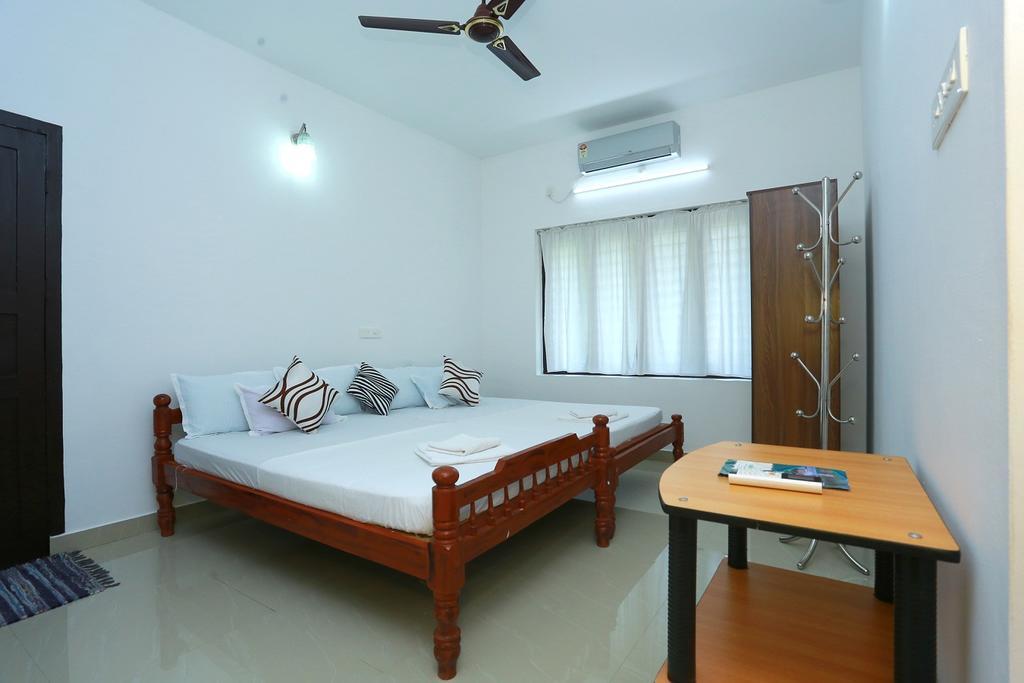Alma Homestay Mararikulam Bagian luar foto